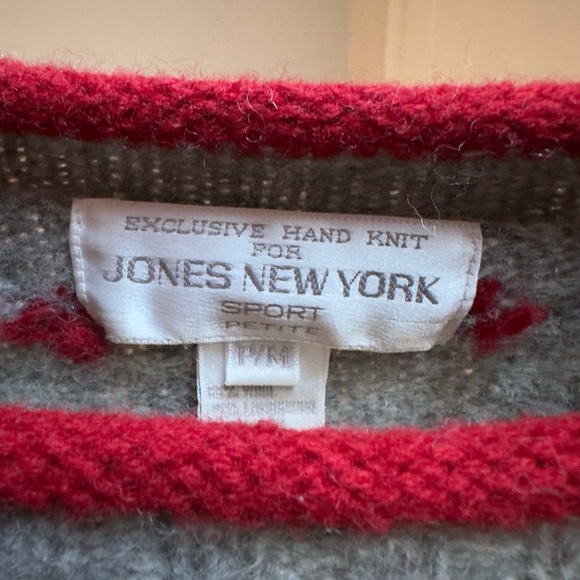 Vintage Jones New York Reindeer Pattern Sweater 95% wool - Picture 2 of 3